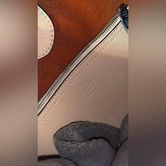 Fall 2021 (view on stamp tag) Louis Vuitton CARMEL - Picture 11 of 12